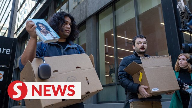 Elon Musk completes Twitter takeover, starts firing top execs