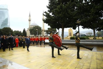 Azerbaycan'da 29 Ekim Cumhuriyet Bayramı kutlandı
