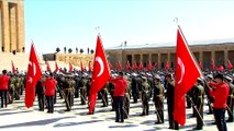 Cumhurbaşkanı Erdoğan ve devlet erkanı Anıtkabir'de: Engellere aldırmadan bu asrı Türkiye Yüzyılı yapmak için mücadelemizi sürdürüyoruz
