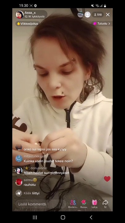Live 311022