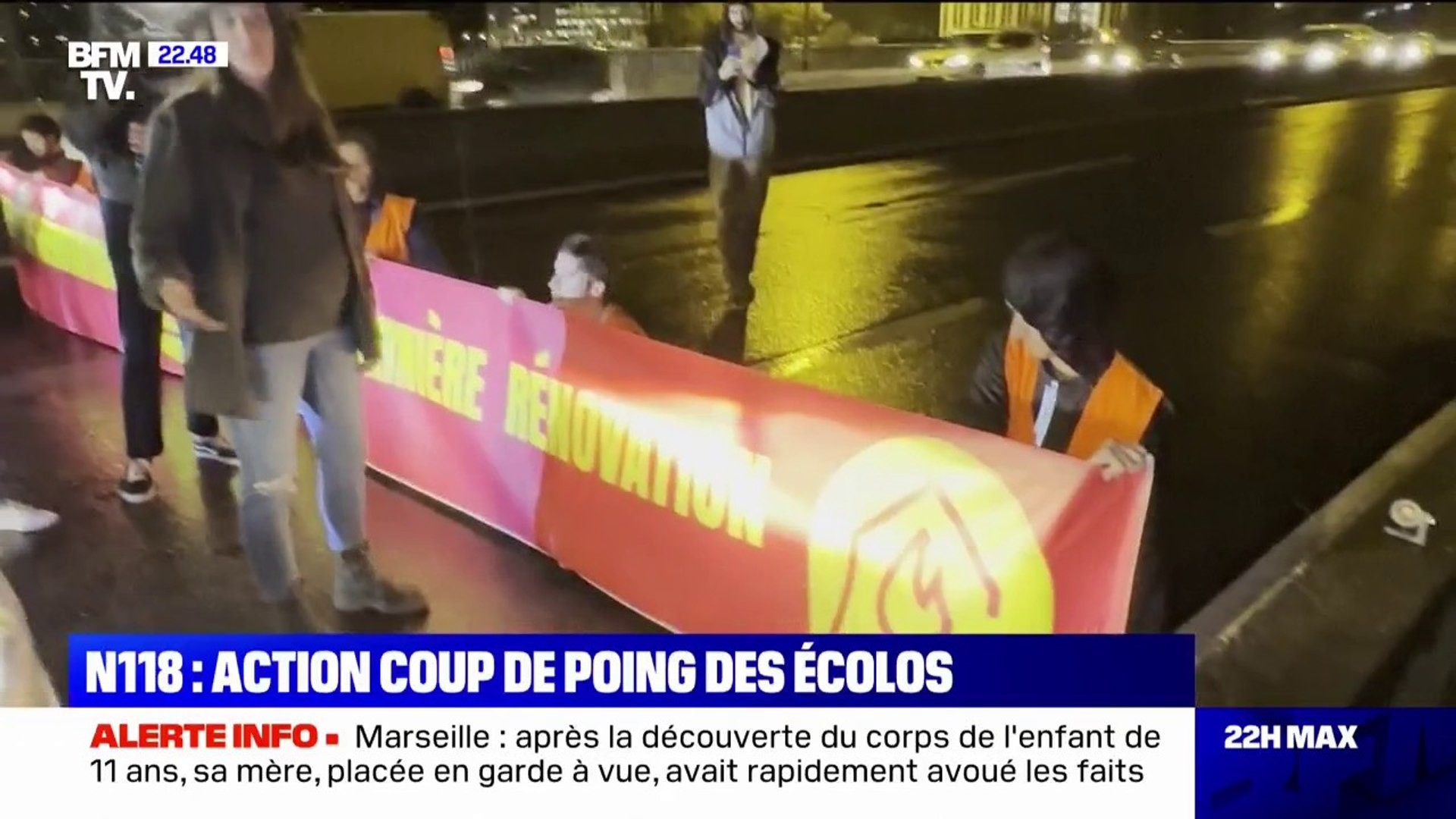 Des militants écologistes bloquent le pont de Sèvres et font face à des  automobilistes excédés - Vidéo Dailymotion