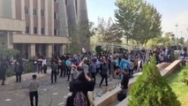 محاكمات علنية لألف شخص بتهمة المشاركة باحتجاجات مهسا أميني في إيران