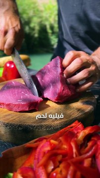 بالفيديو، ساندويش ستيك لحم مع الجبن السايح!