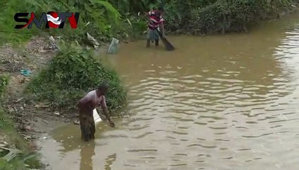 মাছ ধরা হচ্ছে