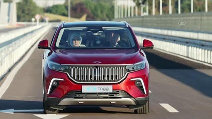 Cumhurbaşkanı Erdoğan: "Togg'u 2023'ün ilk çeyreğinin sonunda yollarımızda göreceğiz"