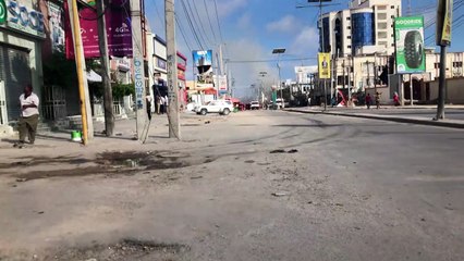 قتلى في اعتداء بسيارتين مفخختين استهدف وزارة التربية في مقديشو