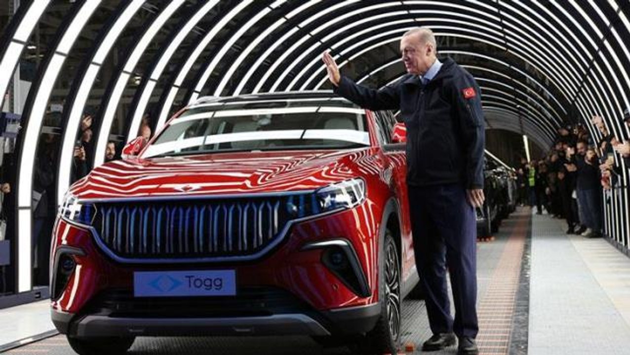Son Dakika! Türkiye için tarihi gün! Togg fabrikasındaki ilk araç banttan indi