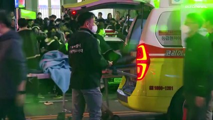 Calca a Seoul causa 146 morti, in decine rianimati per strada