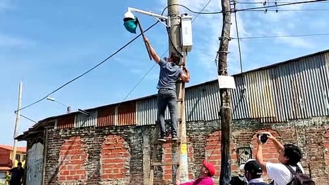 El concejal Manuel Saavedra denunció este viernes que las cámaras están tapadas en el Plan Tres Mil