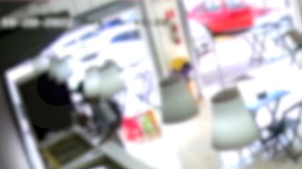 Câmera flagra alunos de Colégio Estadual furtando sorvete no Centro