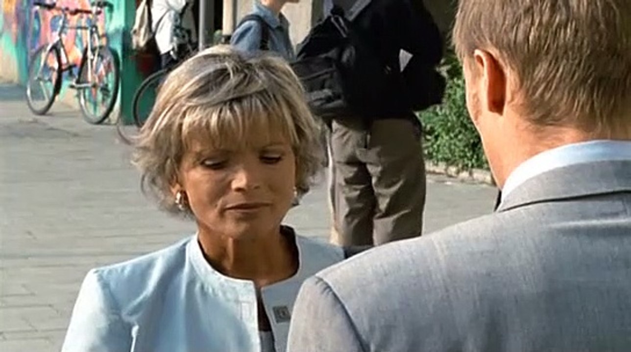 Sylvia - Eine Klasse für sich Staffel 2 Folge 12 HD Deutsch