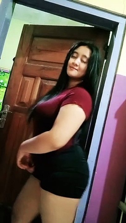 Cewe gemoy goyang tipis tipis