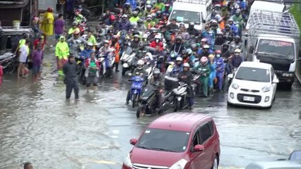 Tropik Fırtına Nalgae Filipinler'i vurdu