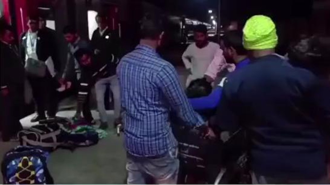పెద్దపల్లి: రైళ్లో మహిళకు పురిటినొప్పులు.. పురుడు పోసిన 108 సిబ్బంది