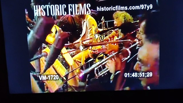 Staple Singers 1976 I'll Take You There Live