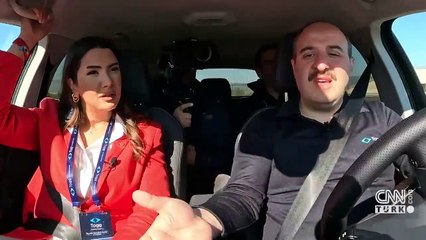 Fulya Öztürk, Bakan Mustafa Varank ile TOGG'u denedi