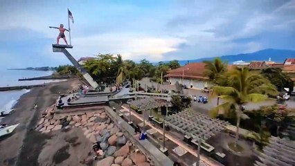 View pantai dengan drone