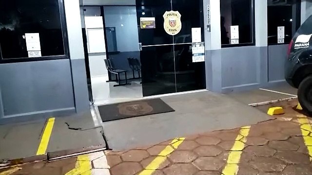 PRF recupera veículo Gol furtado e encaminha casal à delegacia de Cascavel