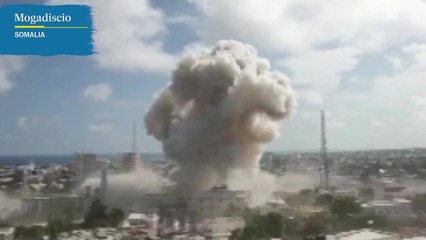 Al menos un centenar de muertos en un atentado en Somalia