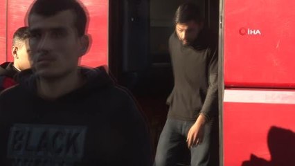 Afgan göçmenler İstanbul Havalimanı'ndan ülkelerine gönderildi