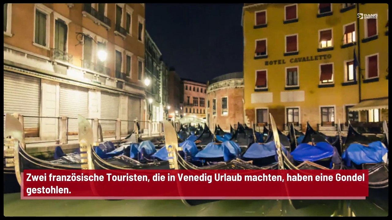 Zwei französische Touristen stehlen eine Gondel in Venedig