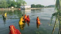 Video... बिहारी समाज में फतहसागर झील किनारे छठ पूजा की