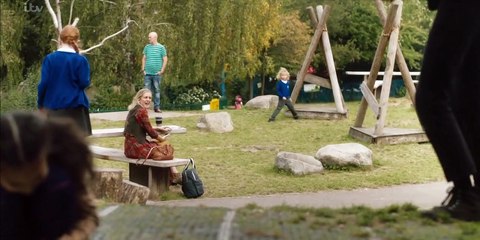 Too Close (2021) - Se1 - Ep01 HD Watch HD Deutsch