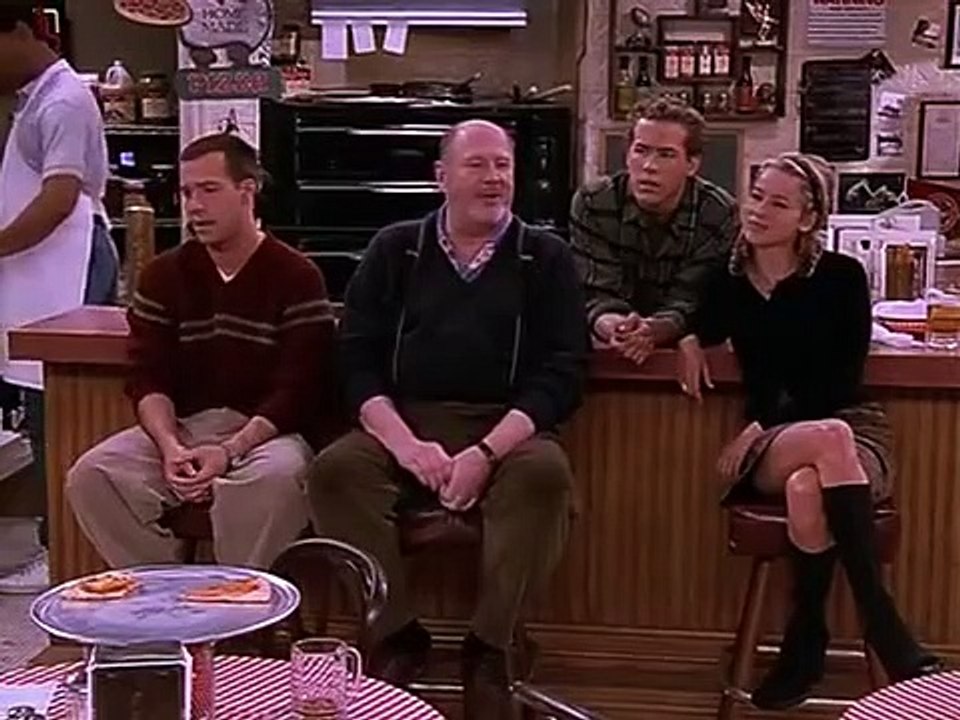 Two Guys, a Girl and a Pizza Place - Se1 - Ep07 HD Watch HD Deutsch