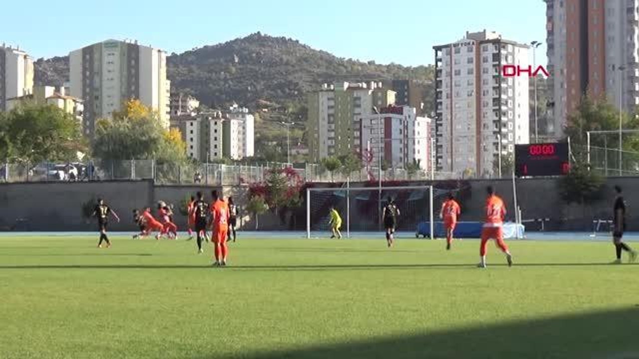 SPOR Futbolcu maçtan sonra evlilik teklifinde bulundu