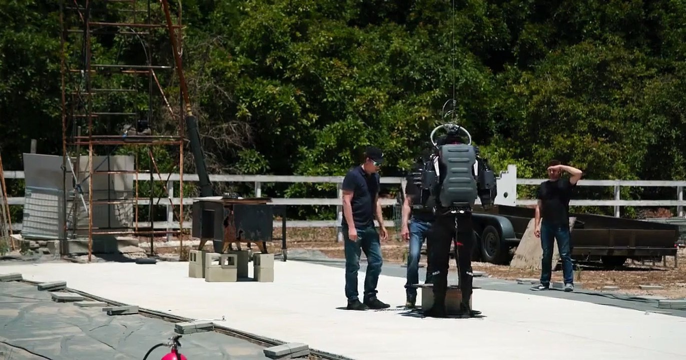 White Rabbit Project - Se1 - Ep08 - Where's My Hoverboard HD Watch HD Deutsch