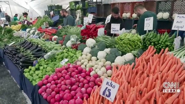 Alibeyköy'de semt pazarında fiyatlar...