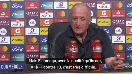 Athletico Paranaense - Pour Scolari, le carton rouge a réduit les possibilités de créer