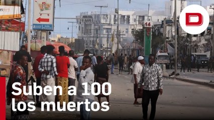 Suben a 100 los muertos en el atentado del sábado con coches bomba en Somalia