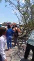 Transportistas intentan pasar cerco en Basilio y son agredidos por grupos sociales