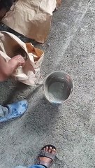 Rendamlah semen buat ACIAN gelembung hilang baru buat acian