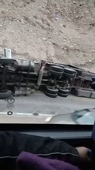 Camión vuelco ruta 7