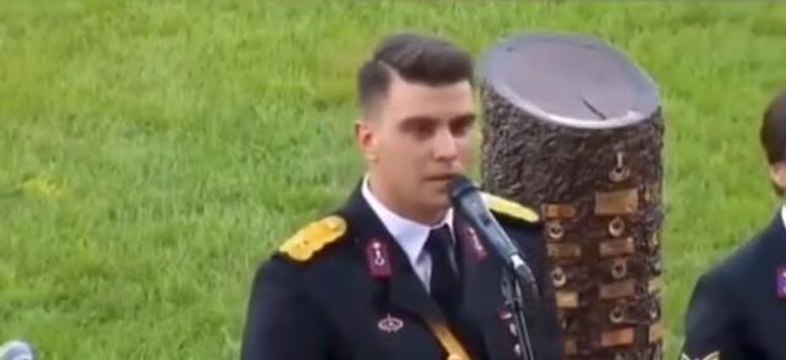 Tarkan'ın 'İnci Tanem' şarkısını söyleyen Teğmenin videosu izle! İnci Tanem söyleyen Teğmen izle!