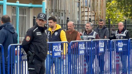 Maden ocağındaki patlamaya ilişkin gözaltına alınan şüphelilerin adliyeye sevki başladı