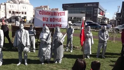 Uşak'ta 100. Yıl Parkı mehteran takımı eşliğinde açıldı