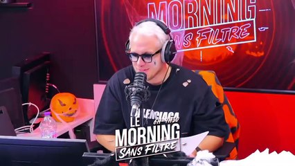 Descargar video: Séquence surréaliste en direct sur matin sur Virgin Radio avec Guillaume Genton, quand Benjamin Castaldi se fait interpeller en direct par la police alors qu'il est en pleine interview !