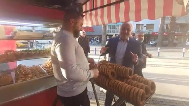Tuncay Özkan: Geçen Yıl 2.5 TL Olan Simit Bu Yıl 5 Tl. Sizin Enflasyon Rakamlarınız Yalan, Millet Seçimi Bekliyor