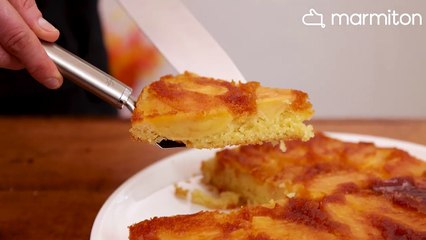 Dégustez ce gourmand moelleux aux pommes caramélisées, ça deviendra votre spécialité !