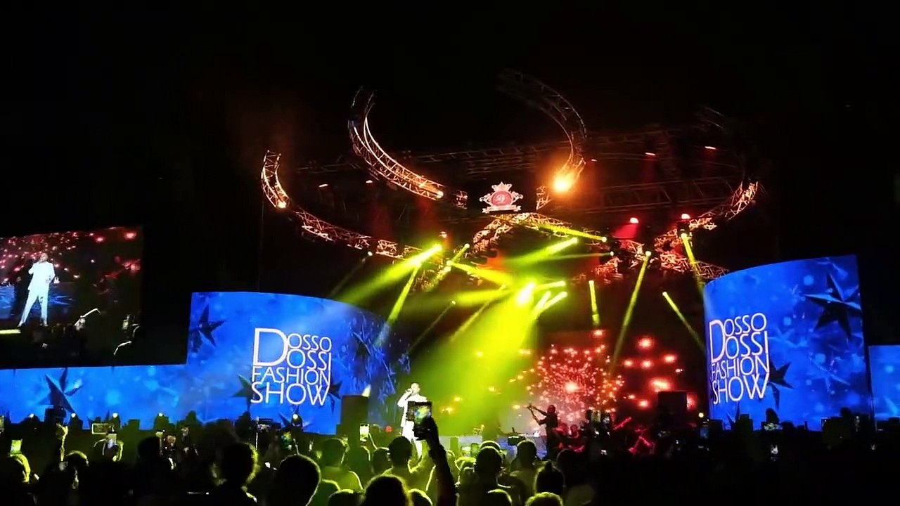 Cizre'de düzenlenen müzik festivalinde ortaya çıkan görüntüler sosyal medyada gündem oldu