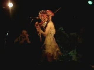 Emilie Autumn - Face the Wall [Acoustic - 15.12.2007 - Rome]