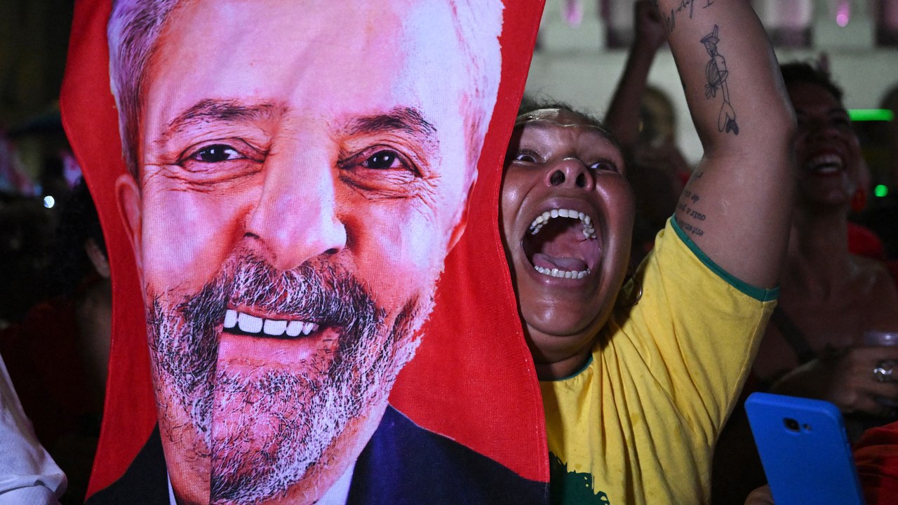 « Le Brésil est de retour » : Lula et ses partisans exultent après une victoire sur le fil