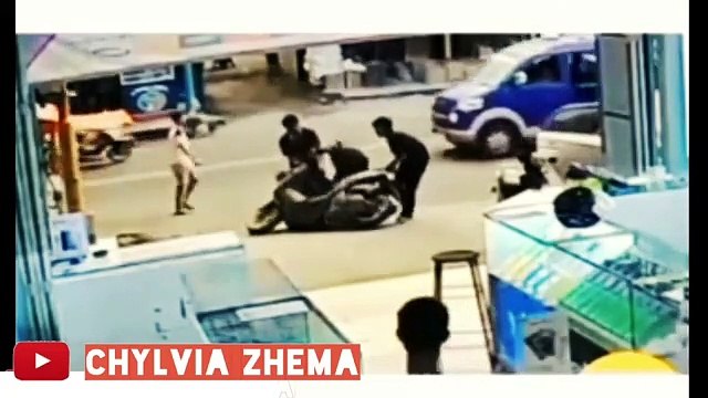 Kelakuan warga +62 gak ada akhlak