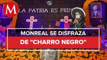 Monreal inaugura ofrenda de Día de Muertos en el Senado, caracterizado de “Charro Negro”
