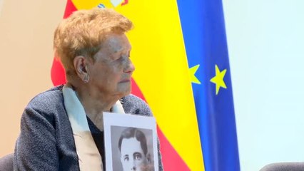 Homenaje a las víctimas de la guerra y de la dictadura