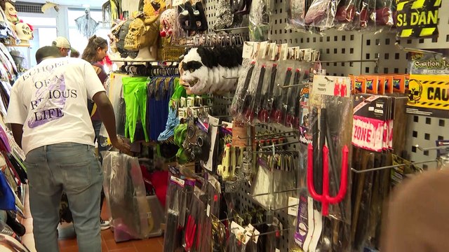 Las tiendas de disfraces notan una mayor afluencia de clientes de cara a este Halloween