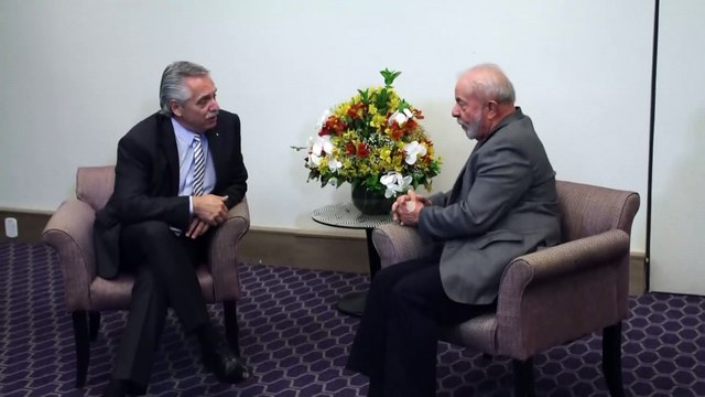 Fernández viajó a San Pablo para reunirse con Lula, presidente electo de Brasil